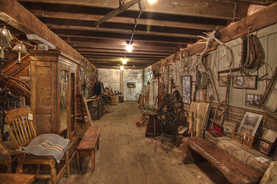 Brewster Barn Custom Furniture and Antiques